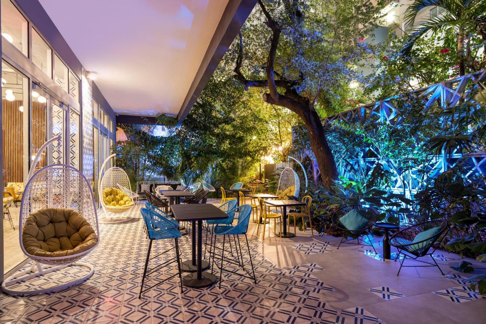 Atwell Suites Miami Brickell By Ihg Екстериор снимка