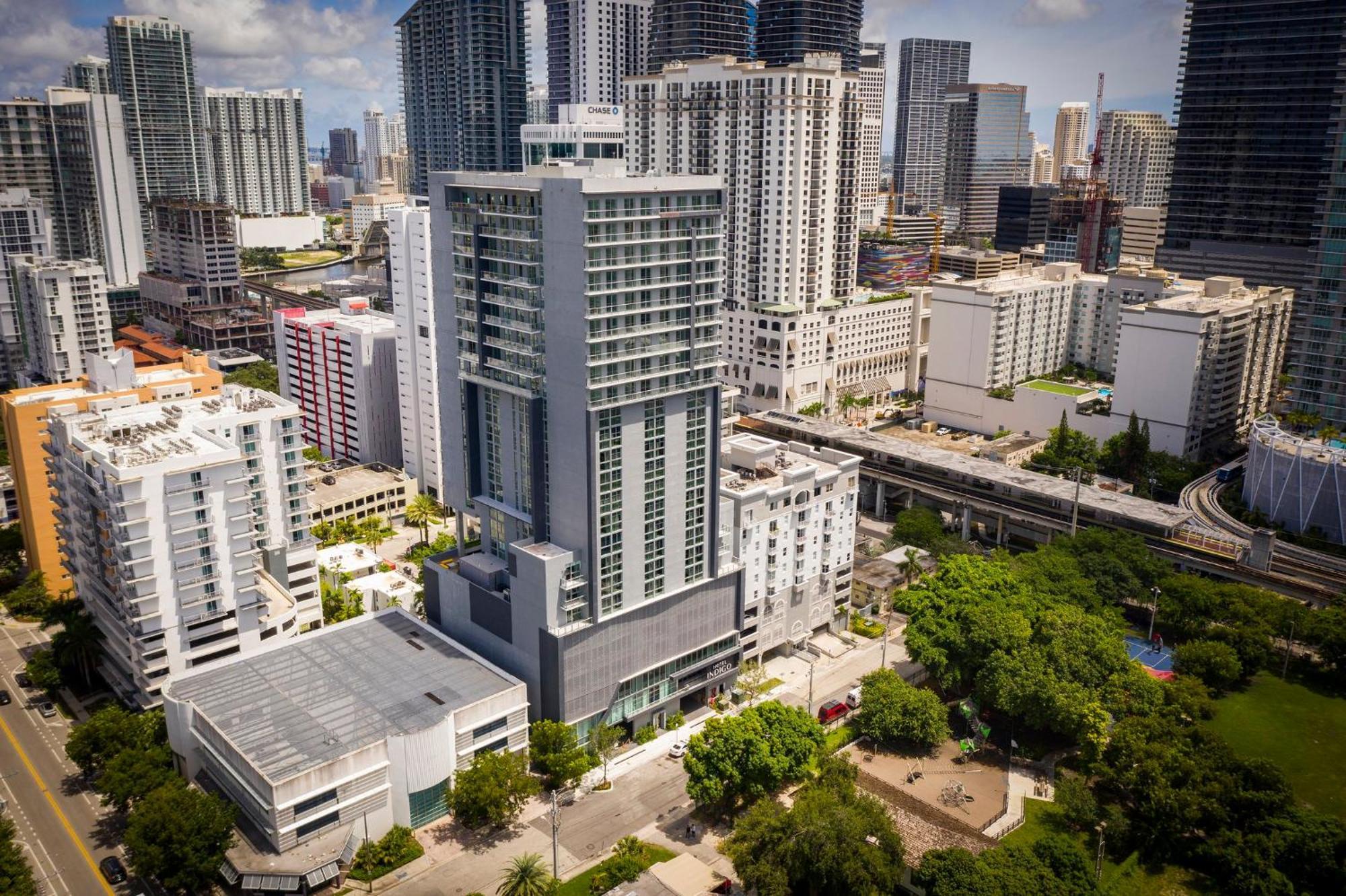 Atwell Suites Miami Brickell By Ihg Екстериор снимка
